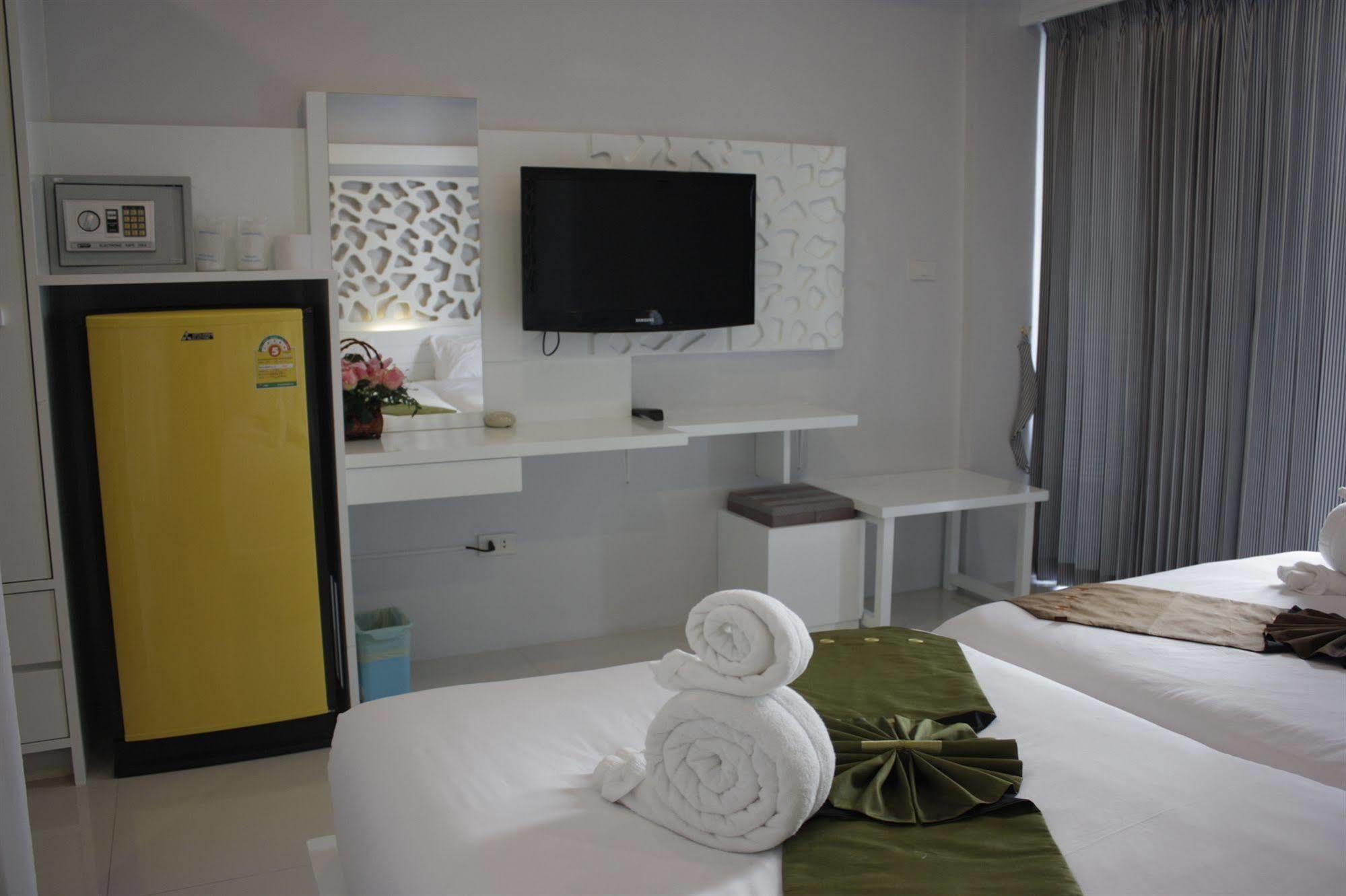 Patong The Silk Hill Hotel מראה חיצוני תמונה